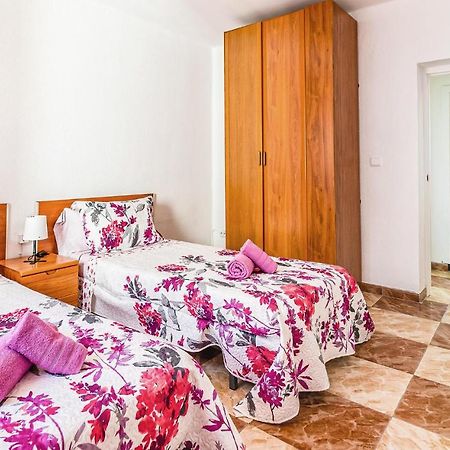 Beautiful Apartment In Cordoba With Kitchenette Εξωτερικό φωτογραφία